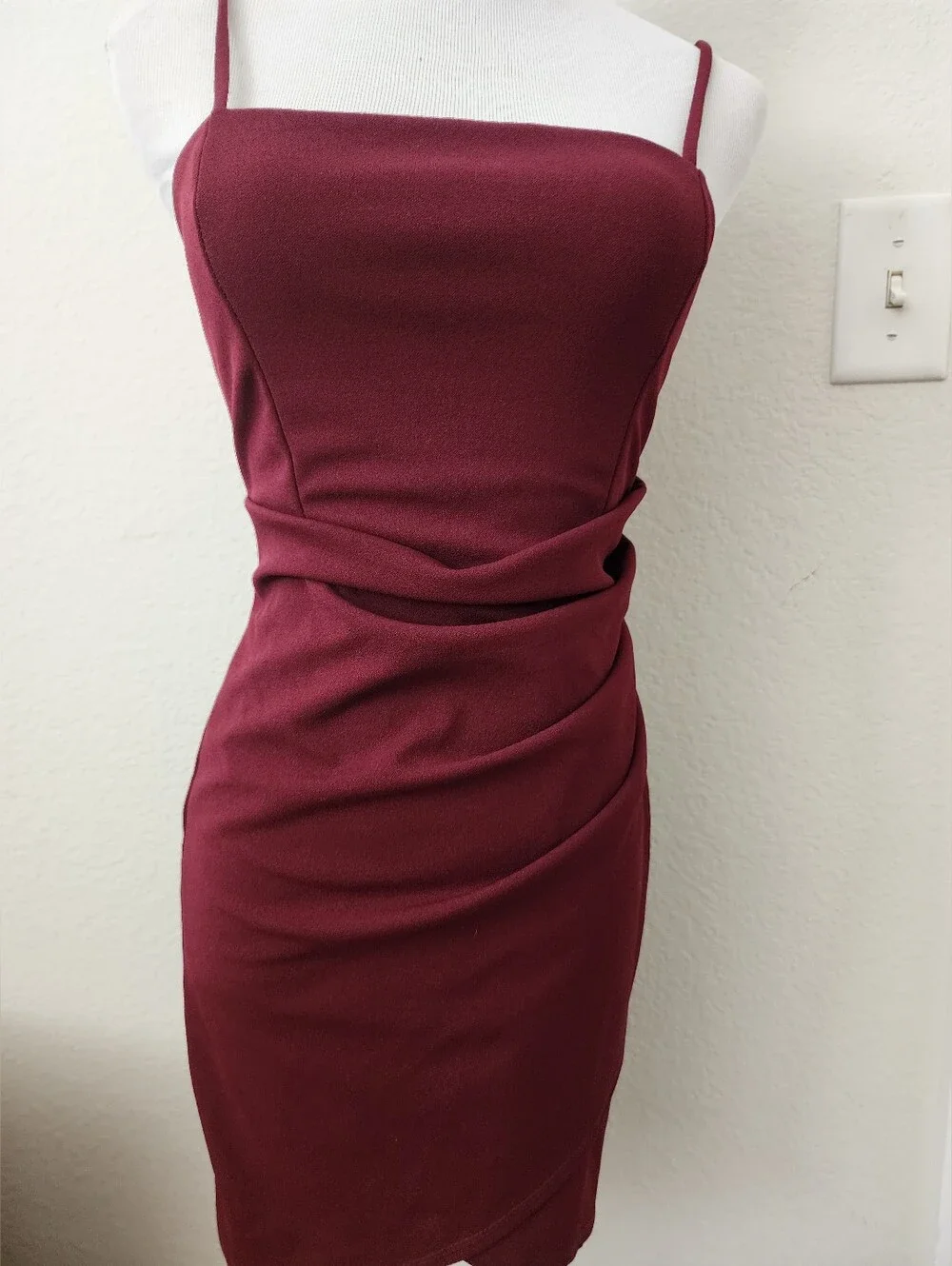 Windsor Burgundy Ruched Midi Bodycon Dress - Picture 1 of 2